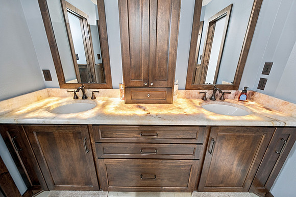 3222 Knoll Manor33