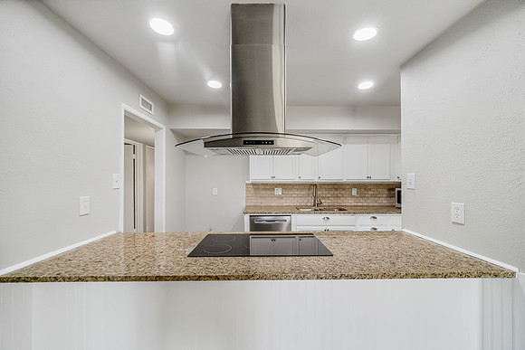 17403 Wild Willow Ln-13