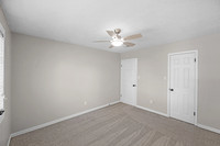 10306 Pear Oak Dr-11