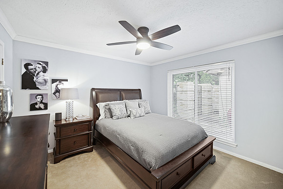 8814 Tavistock-23