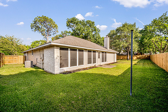 8507 Silver Fir Dr-27