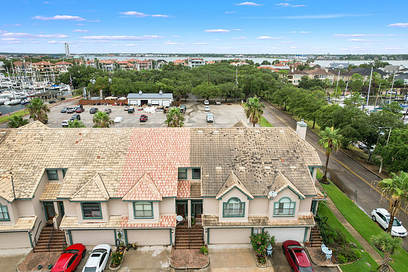 452MarinersDr-47