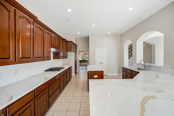 13910 Greenwood Manor Drive-12