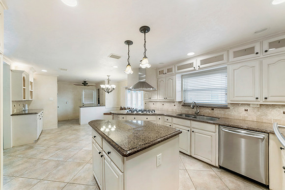 5411 Theall Rd-18