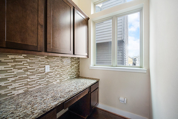 4432 Eli St A-11