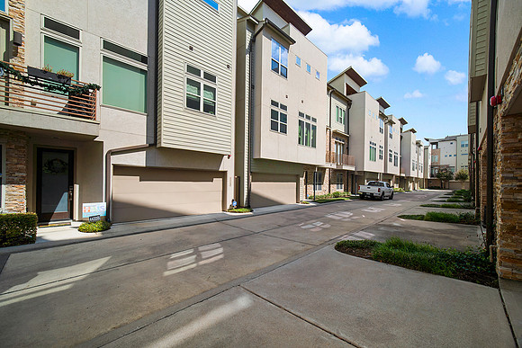 4432 Eli St A-3