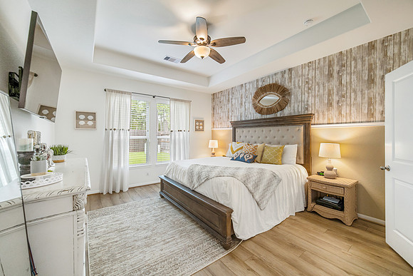 15615 Lakewood Terrace Drive-22