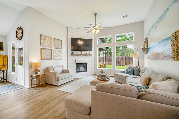 15615 Lakewood Terrace Drive-21