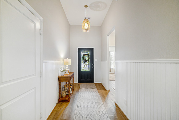 15615 Lakewood Terrace Drive-5