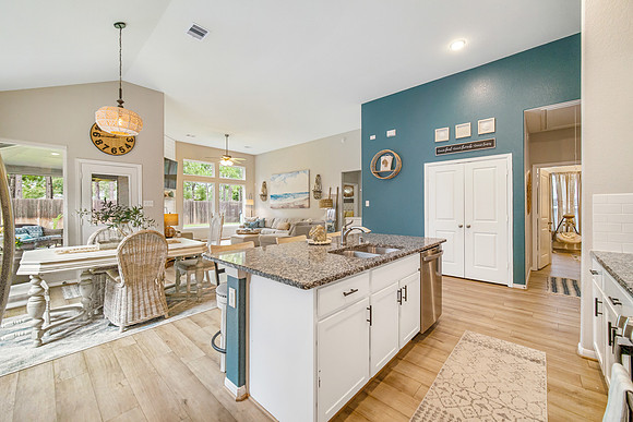 15615 Lakewood Terrace Drive-14