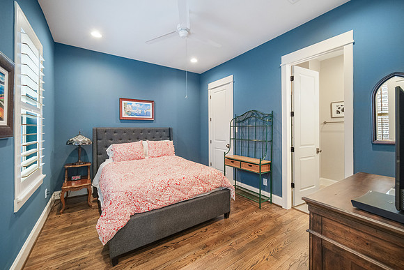 2915 Hicks St-19
