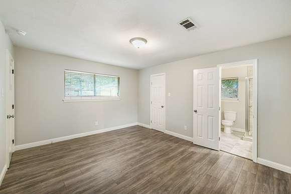 6302 Ash Oak-23