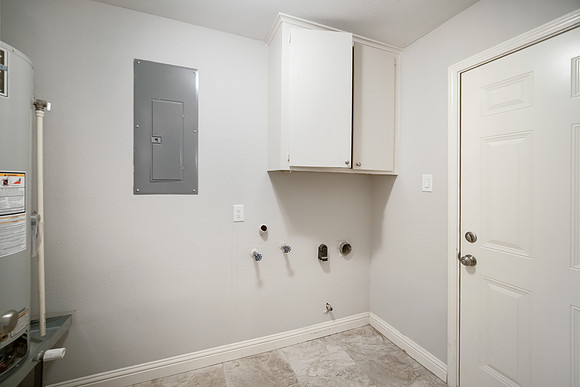 6302 Ash Oak-25