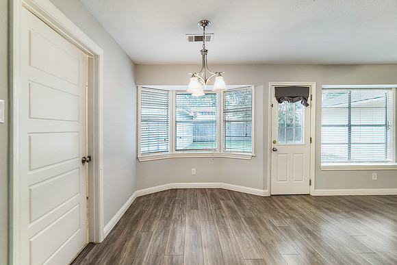 6302 Ash Oak-11