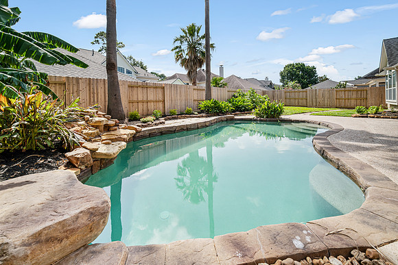 13910 Greenwood Manor Drive-42
