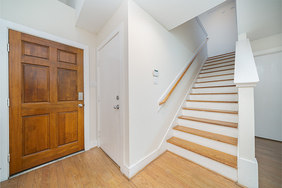 8638 Meadow Croft-3