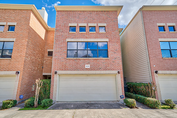 8638 Meadow Croft-1