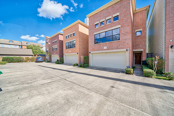 8638 Meadow Croft-2