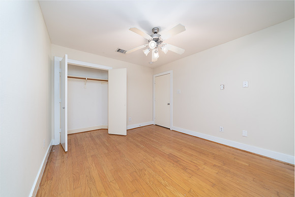 8638 Meadow Croft-5