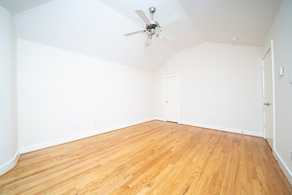 8638 Meadow Croft-18