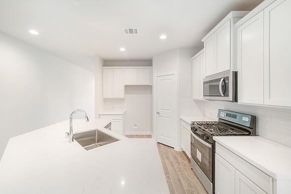 770 Dewberry-11