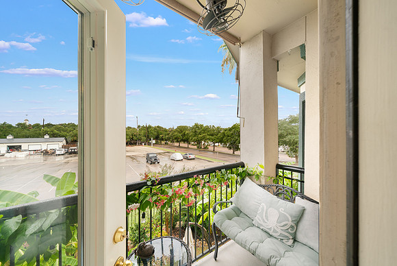 452MarinersDr-33