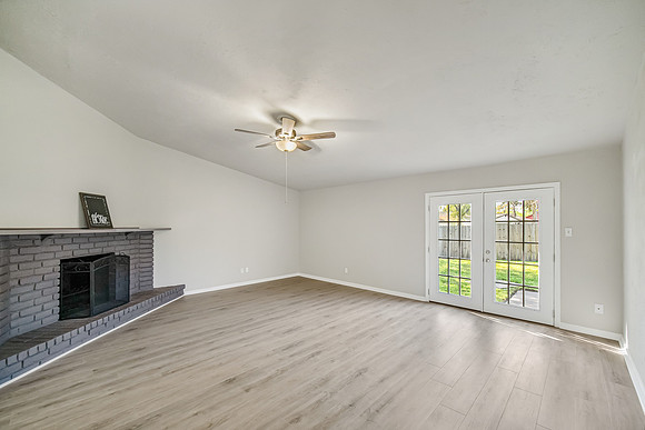 17403 Wild Willow Ln-8