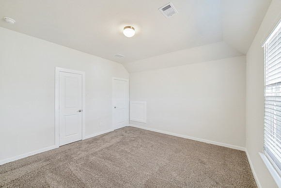 371 Shoreview-23