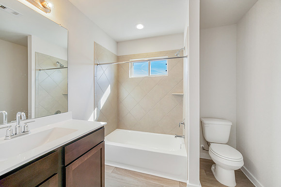 371 Shoreview-26