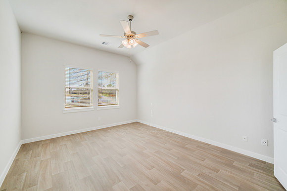 371 Shoreview-15