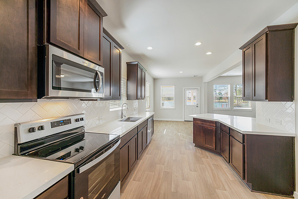 371 Shoreview-14