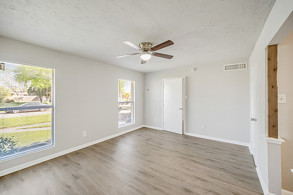 17403 Wild Willow Ln-30