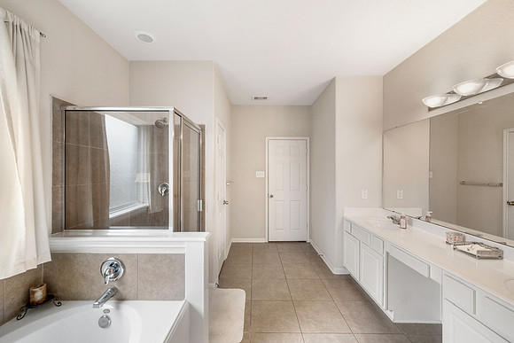 8110 Gray Jay Dr-25
