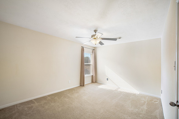 25006 Emporia Point Ct-28