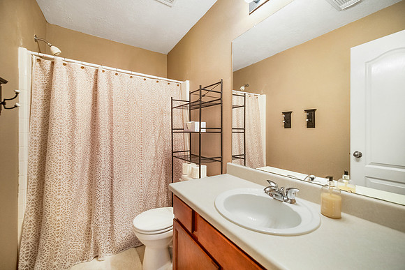 25006 Emporia Point Ct-32