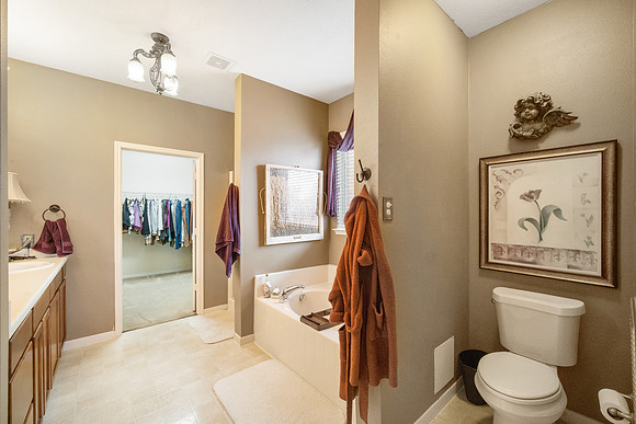 25006 Emporia Point Ct-24