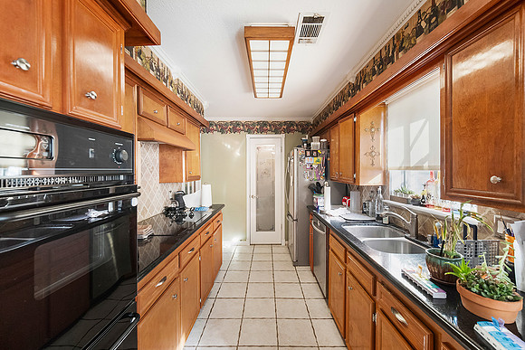 10411 Rippling Fields Dr-9