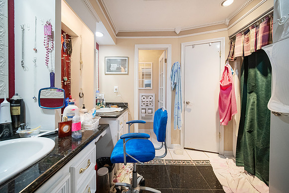 10411 Rippling Fields Dr-17