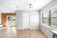 14422 Roundstone Ln-11