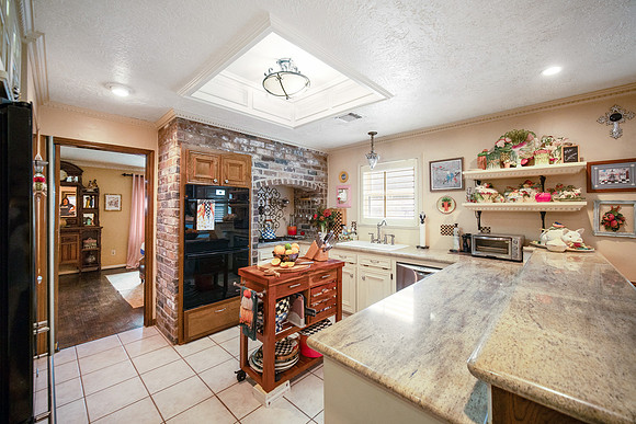 5802 Green Springs dr-42
