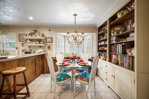 5802 Green Springs dr-14