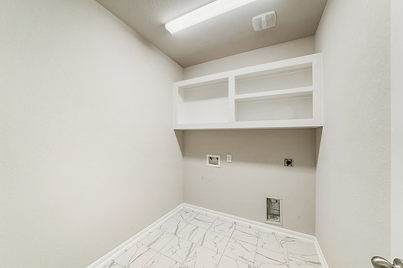 8614 Herring lane-11