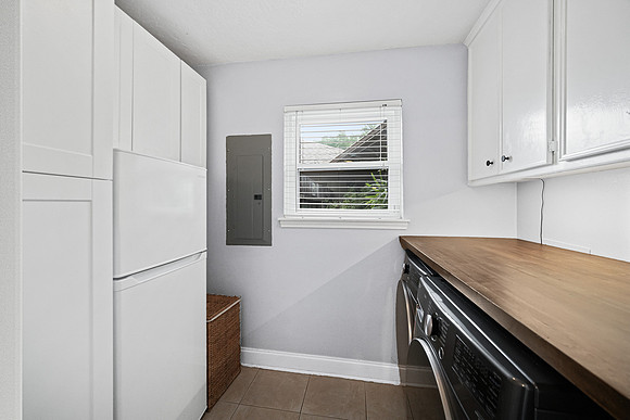 8814 Tavistock-20