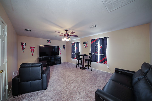 10406 Hurst Hill Ln-23