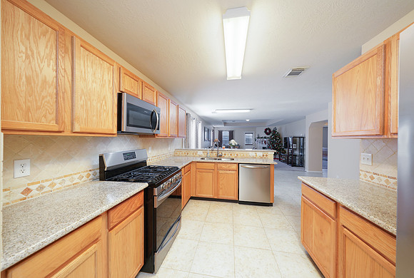 10406 Hurst Hill Ln-9