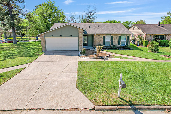 17403 Wild Willow Ln-32