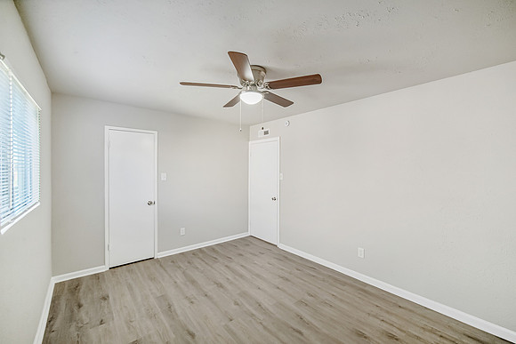 17403 Wild Willow Ln-21