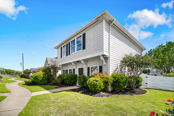 20516 Patriot Park Ln-2