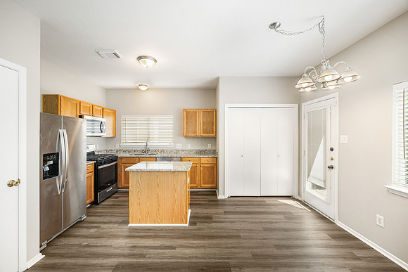 20516 Patriot Park Ln-10