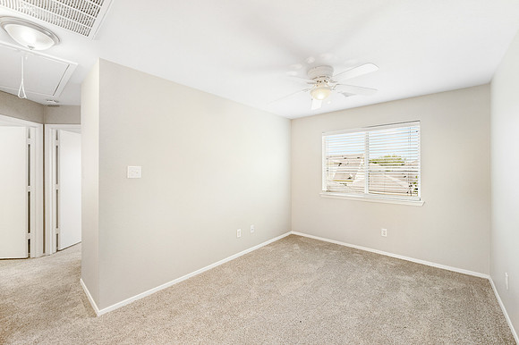 20516 Patriot Park Ln-13